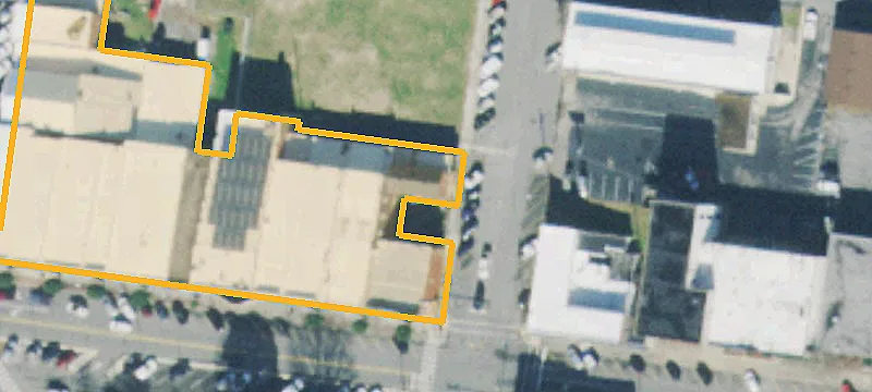 104 Elk N Ave