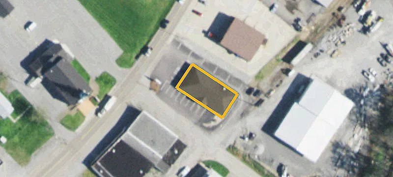 1384 Main St