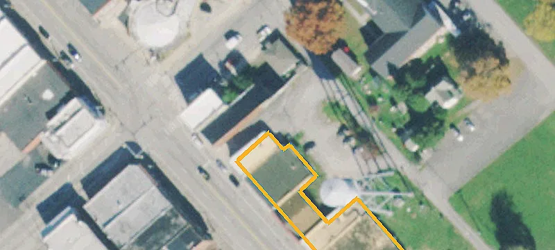 106 Commercial Ave