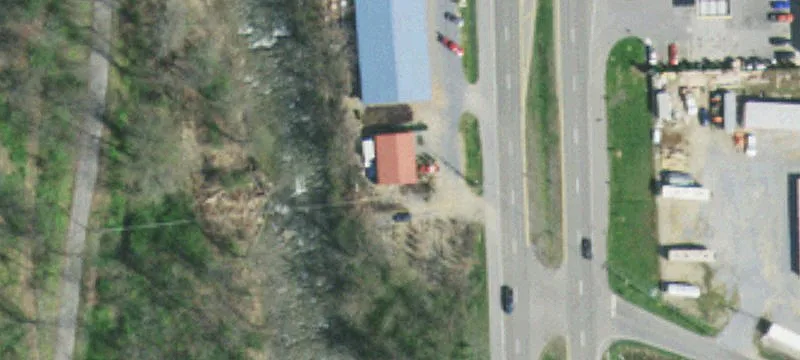4956 Hwy 19th E