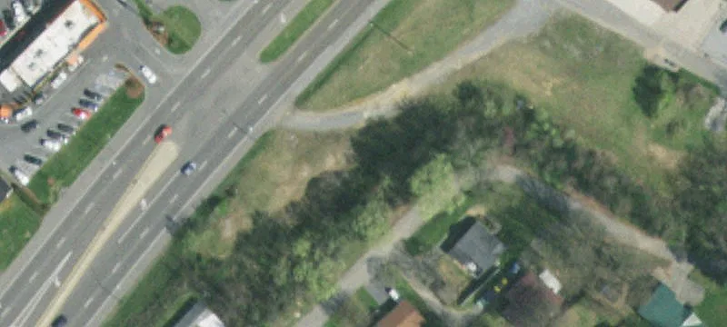 1005 Volunteer Pkwy