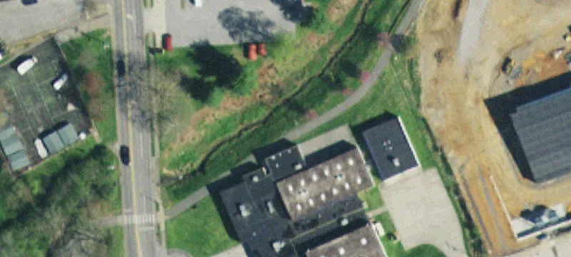 301 Sulphur Spgs Rd