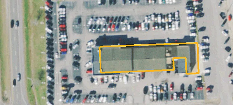 2712 Main St