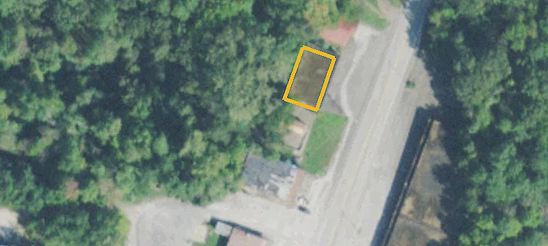 303 Pleasant St