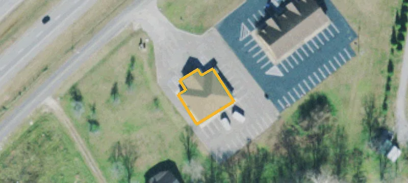 210 Holly Ln
