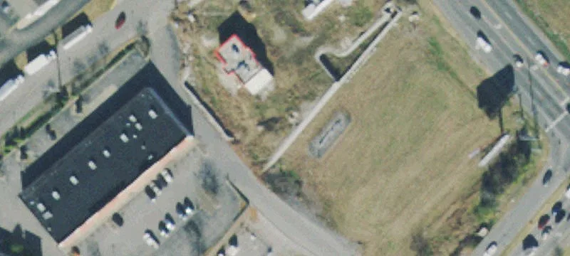 805 Hamilton Xing
