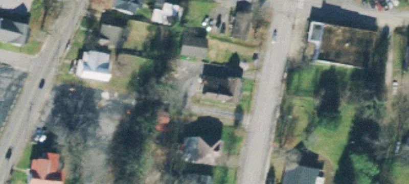 1504 Main St