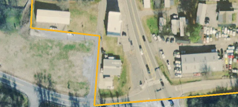 956 Main St