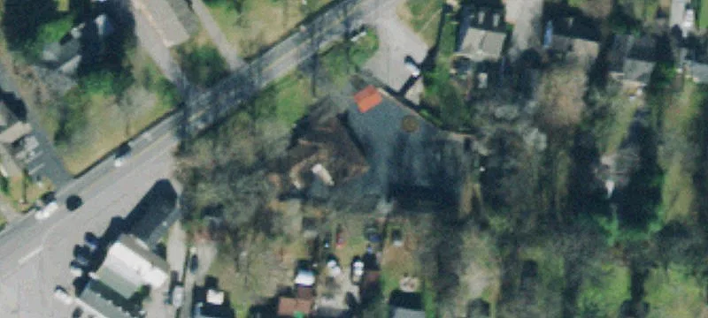 1403 Main St