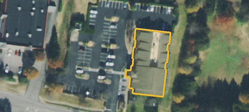 570 Bakers Brg Ave