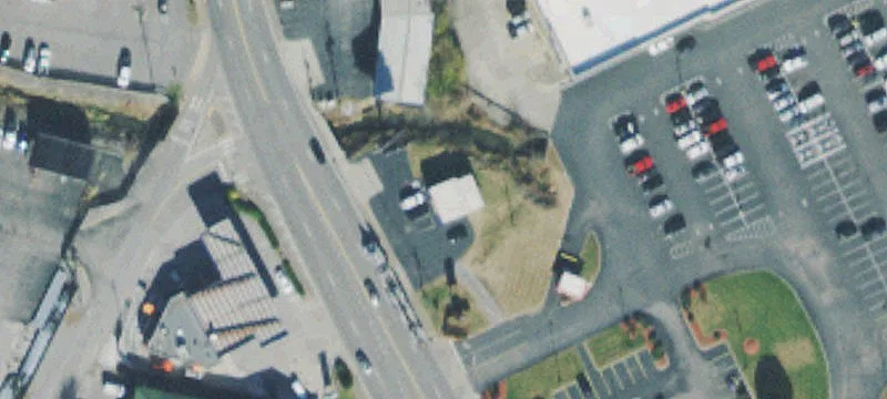 300 Broadway St