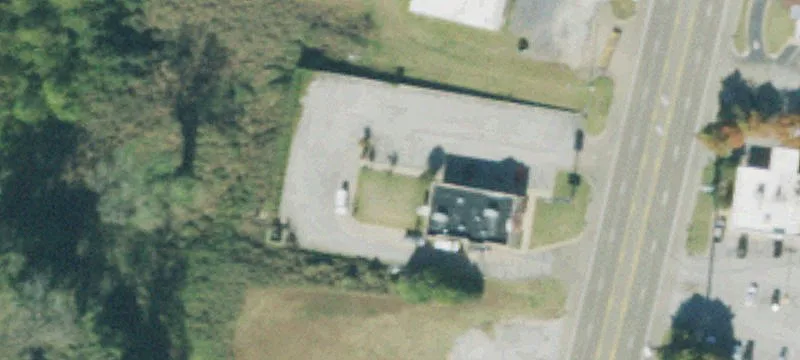 2575 Anderson Ave