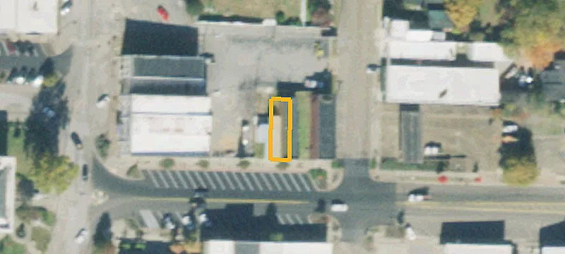 27 Main St