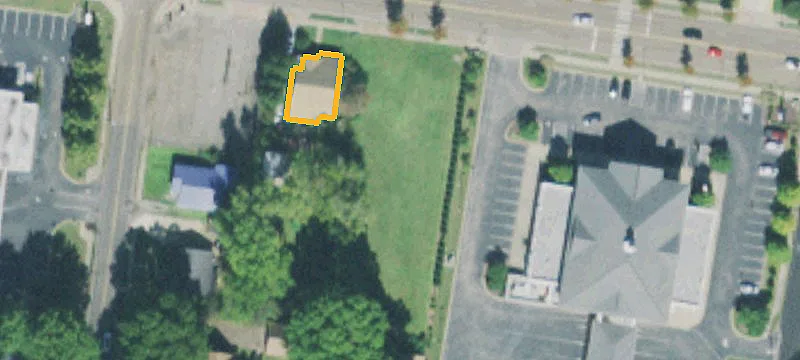 114 University St