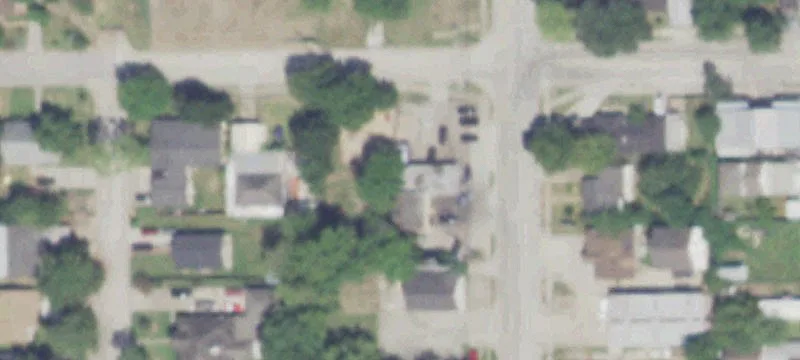 702 Shaver St
