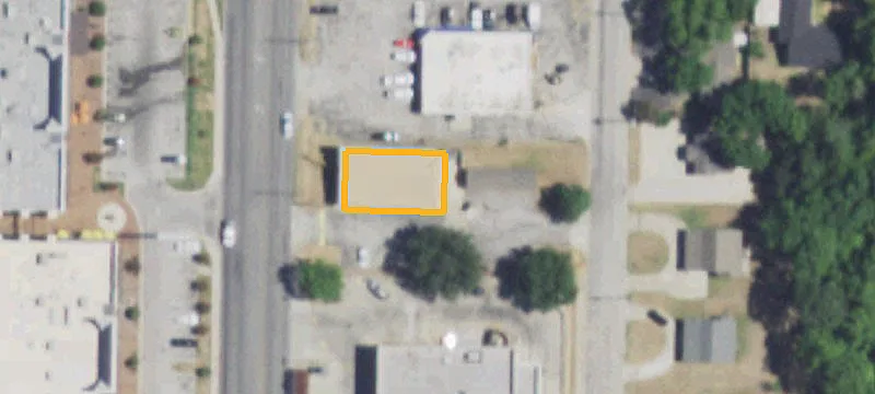 1305 Main St