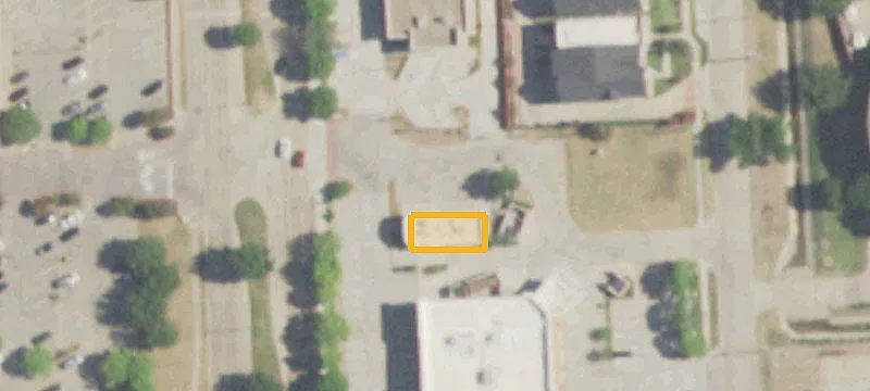 102 Macarthur Blvd