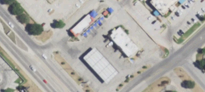 1835 Main St