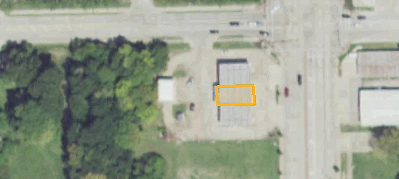 2104 Main St