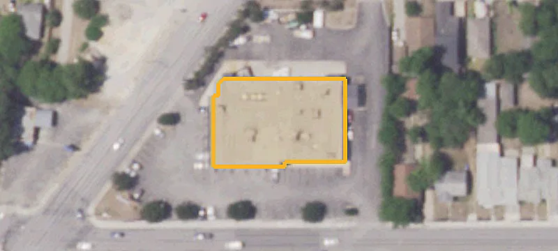 2710 Nogalitos