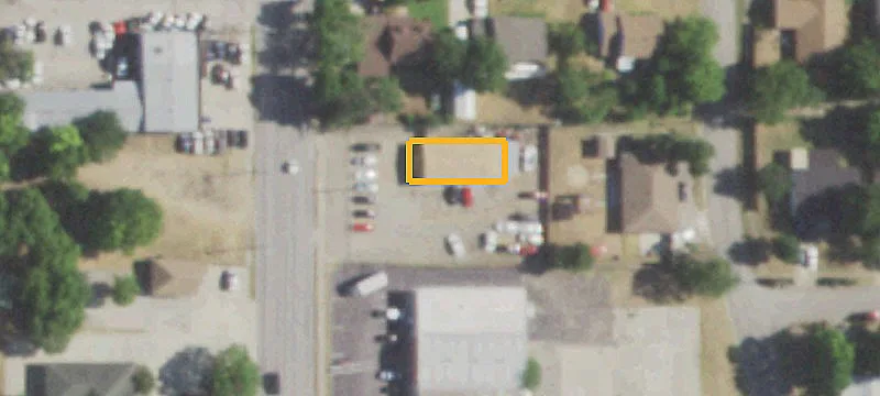 922 Main St