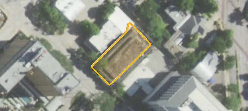 2906 Maple Ave