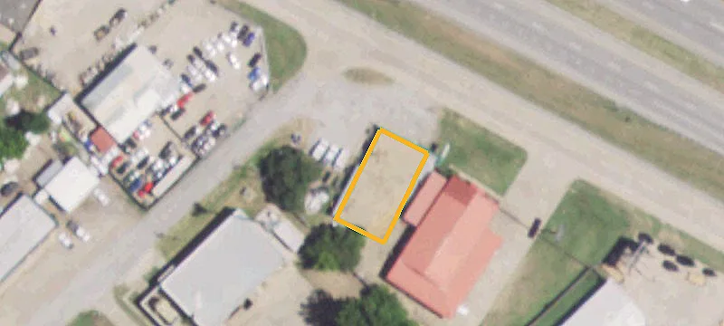 1121 Hwy 175