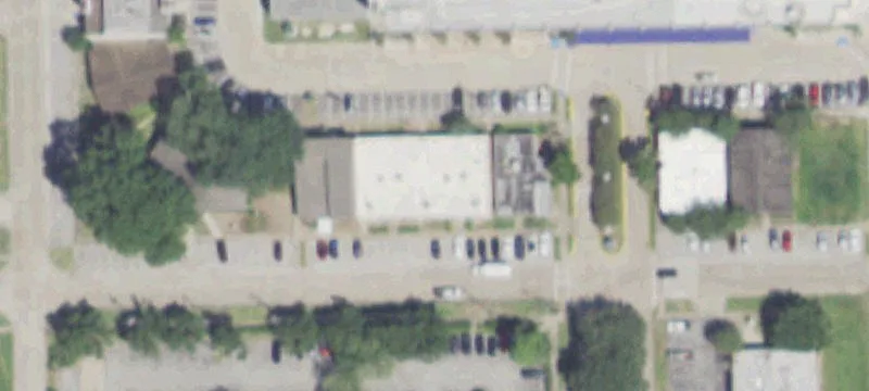 3919 Woodlawn Ave