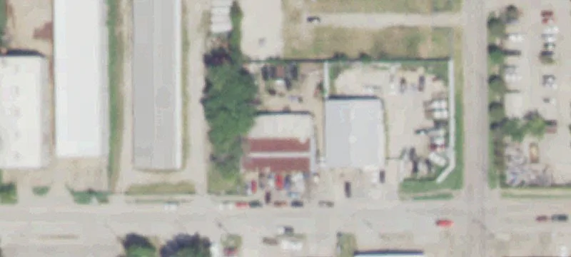 601 Curtis Ave