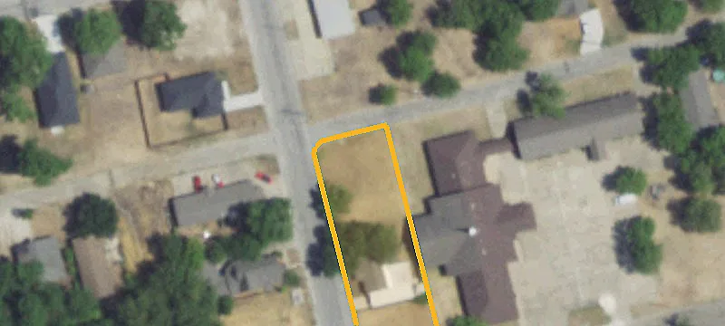 714 Brazos Ave