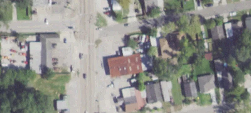 1610 Main St
