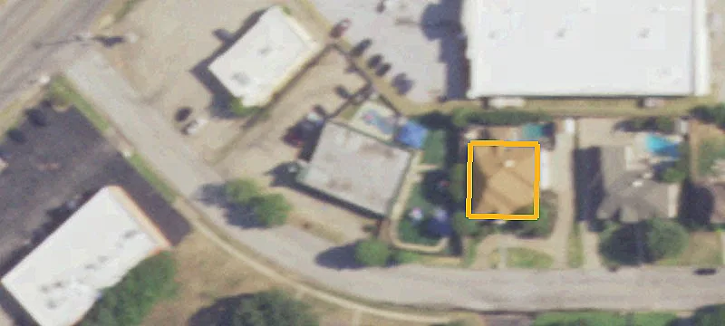 300 Greenbriar Ln