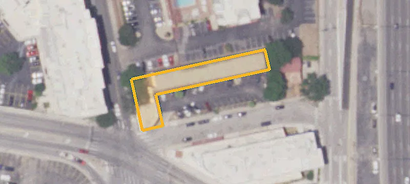 400 Bowie St