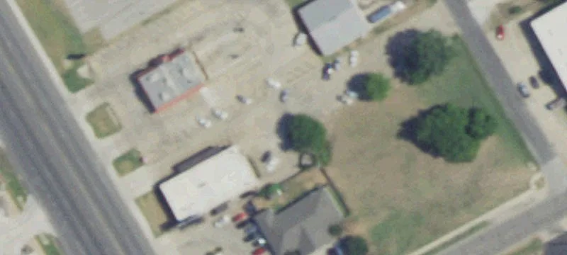 704 Hewitt Dr