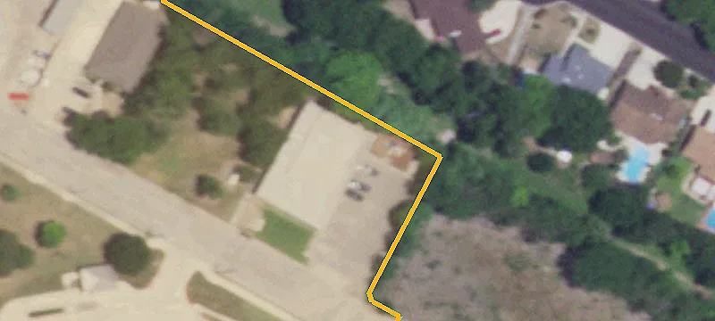227 Courtyard Dr