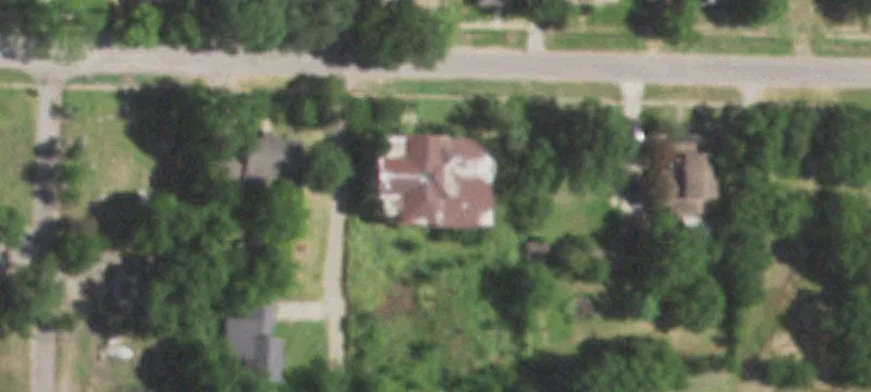 305 Main St