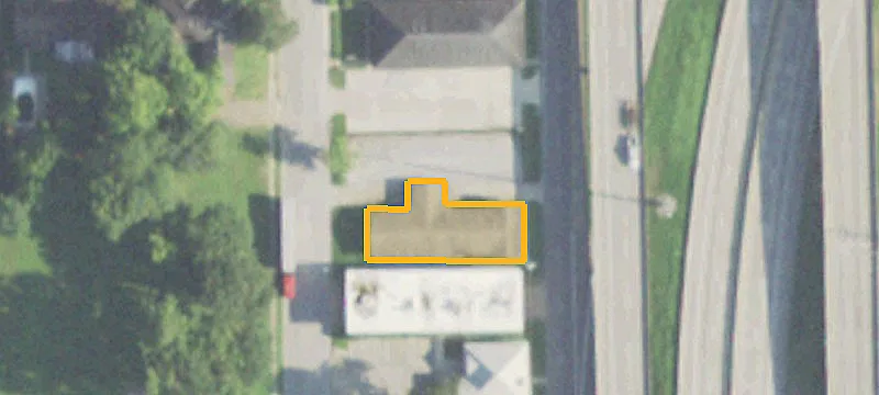 1110 Longfellow Dr