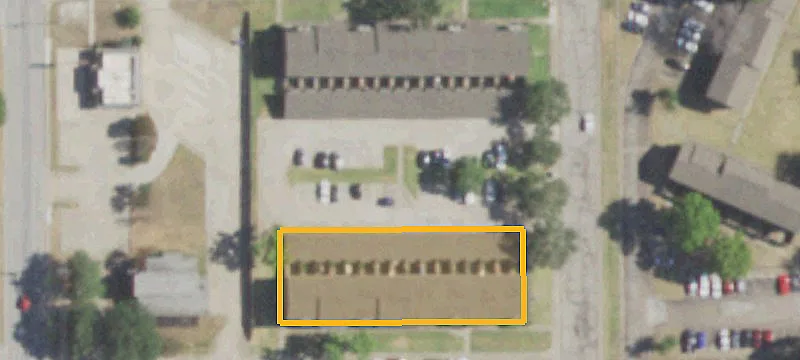 702 Wood Ln