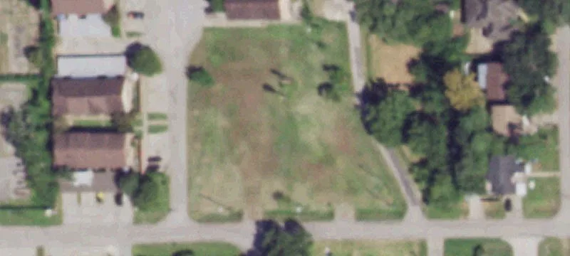 330 Bayside Dr