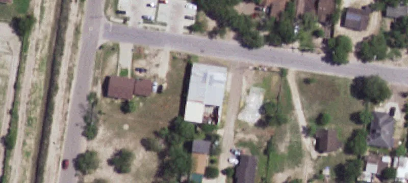 425 Ruisenor Ave