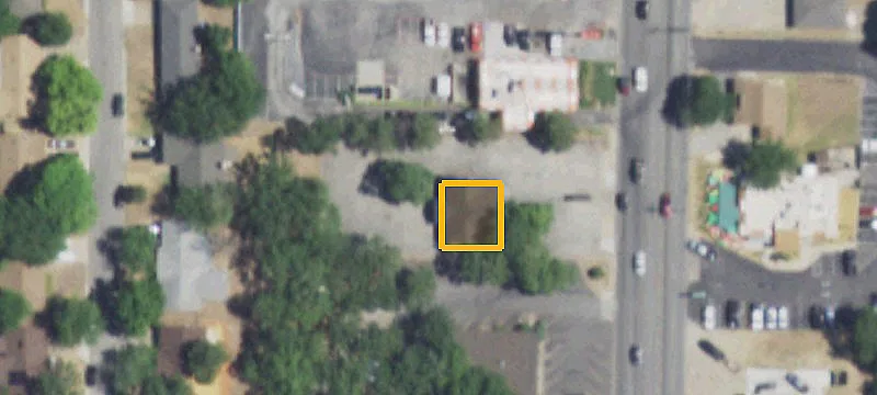 1216 Main St