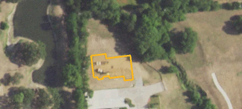 124 Riv Oaks Dr