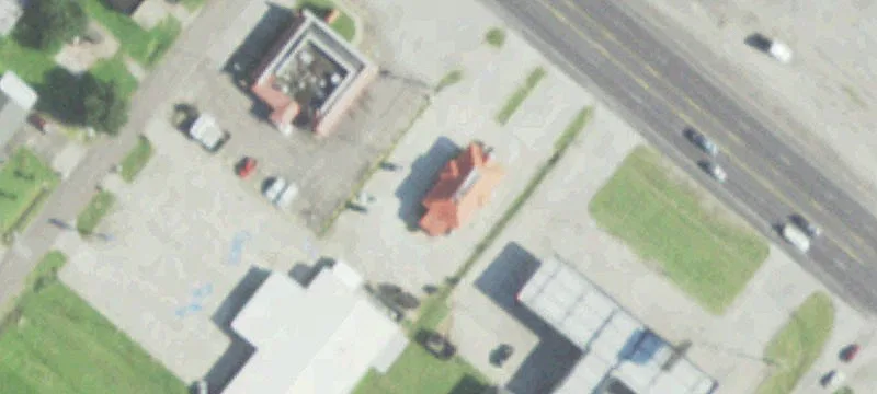 2737 Memorial Blvd