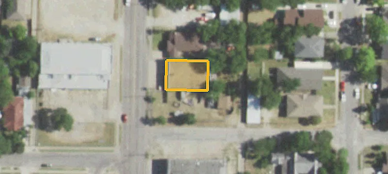 2124 Beckley Ave