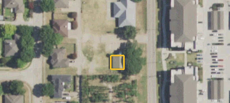 717 Straus Rd