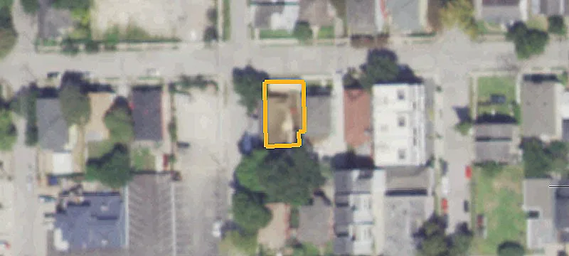 611 Hyde Park Blvd
