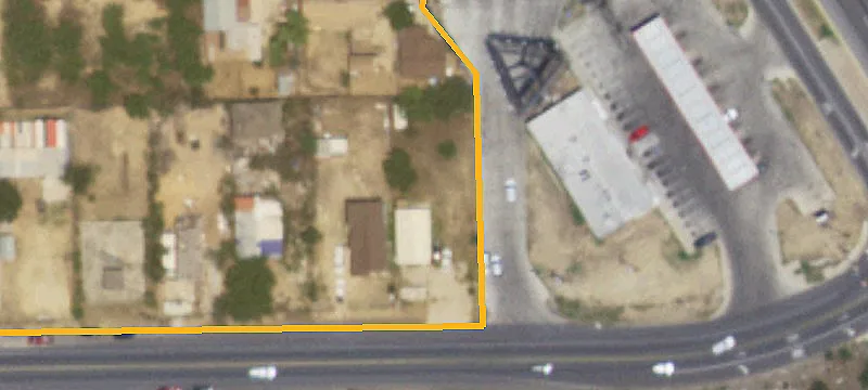 998 Espejo Molina Rd