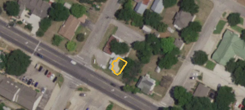 302 Pecan St