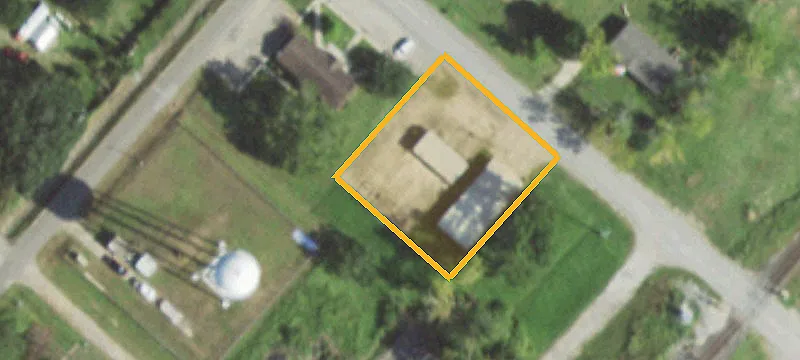 1716 Main St