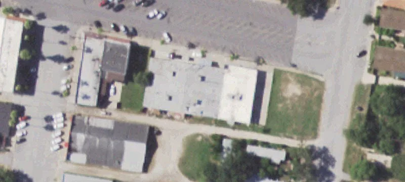 739 741st E Main St